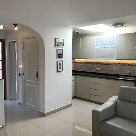 Ola, Golf Del Sur San Miguel de Abona