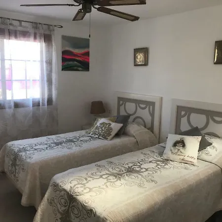 Ola, Golf Del Sur فيلة *