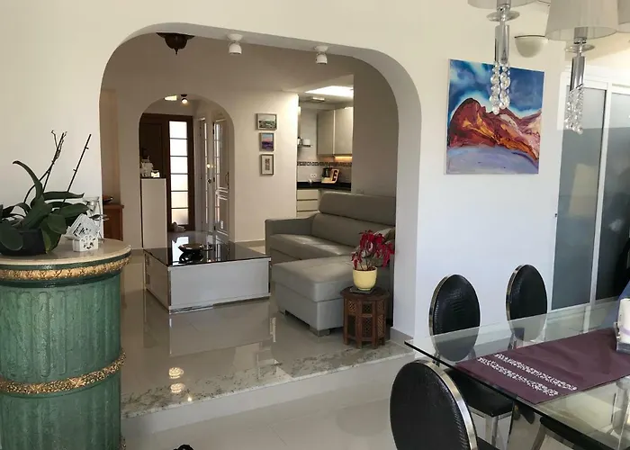 Ola, Golf Del Sur Villa